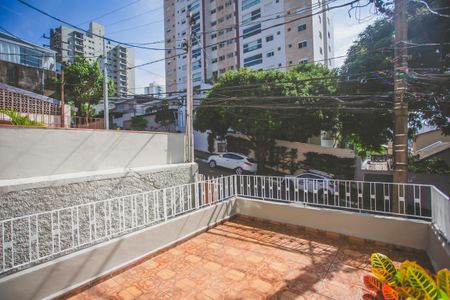 Casa à venda com 120m², 2 quartos e 1 vaga Casa à venda com 120m², 2 quartos e 1 vagaVaranda