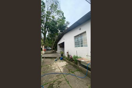 Casa à venda com 450m², 2 quartos e 2 vagasQuintal