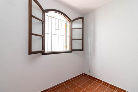 Casa à venda com 180m², 4 quartos e 2 vagasQuarto 2