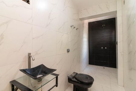 Casa à venda com 180m², 4 quartos e 2 vagasBanheiro 1