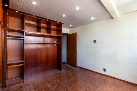 Casa à venda com 180m², 4 quartos e 2 vagasQuarto 1