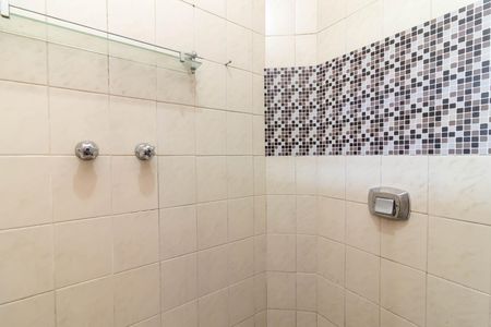 Casa à venda com 180m², 4 quartos e 2 vagasBanheiro da Área de Lazer