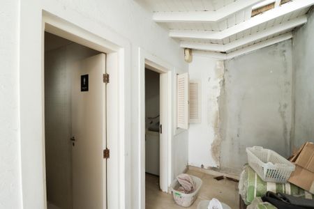 Casa à venda com 450m², 3 quartos e 3 vagas Casa à venda com 450m², 3 quartos e 3 vagasChurrasqueira e Área de Serviço