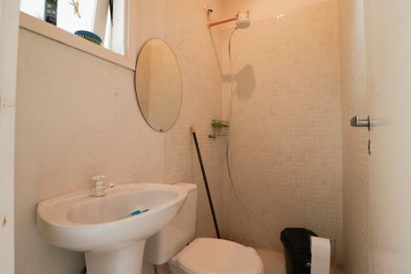 Casa à venda com 450m², 3 quartos e 3 vagas Casa à venda com 450m², 3 quartos e 3 vagasChurrasqueira e Área de Serviço