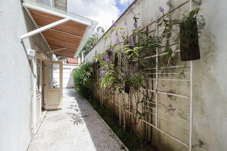 Casa à venda com 450m², 3 quartos e 3 vagas Casa à venda com 450m², 3 quartos e 3 vagasÁrea Exterma