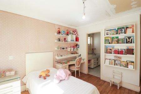 Casa à venda com 450m², 3 quartos e 3 vagas Casa à venda com 450m², 3 quartos e 3 vagasSuíte 2