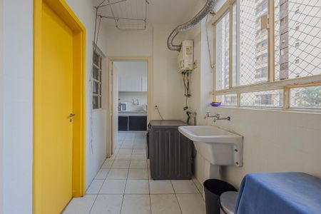 Apartamento à venda com 170m², 3 quartos e 1 vagaÁrea de Serviço