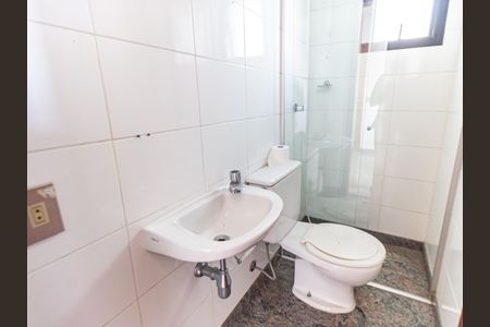 Apartamento à venda com 234m², 4 quartos e 4 vagas Apartamento à venda com 234m², 4 quartos e 4 vagasQuarto de Serviço