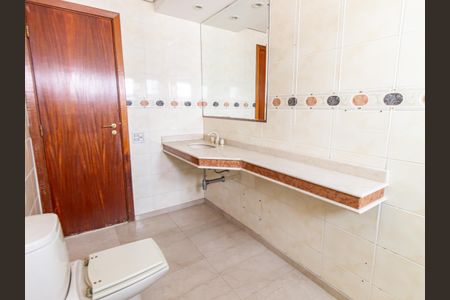 Apartamento à venda com 234m², 4 quartos e 4 vagas Apartamento à venda com 234m², 4 quartos e 4 vagasBanheiro