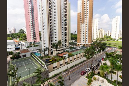 Apartamento à venda com 234m², 4 quartos e 4 vagas Apartamento à venda com 234m², 4 quartos e 4 vagasSuíte 1 - Vista da Varanda