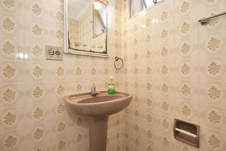 Apartamento à venda com 50m², 2 quartos e 1 vaga Apartamento à venda com 50m², 2 quartos e 1 vagaBanheiro