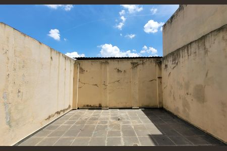 Casa à venda com 161m², 2 quartos e 2 vagasQuintal