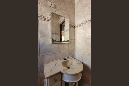 Casa à venda com 161m², 2 quartos e 2 vagasBanheiro