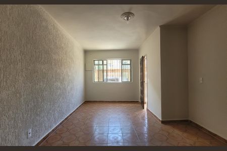 Casa à venda com 161m², 2 quartos e 2 vagasSala