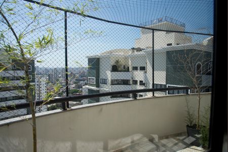 Apartamento para alugar com 280m², 3 quartos e 4 vagasSacada