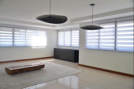 Apartamento para alugar com 280m², 3 quartos e 4 vagasSala