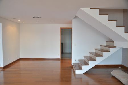 Apartamento para alugar com 280m², 3 quartos e 4 vagasSala