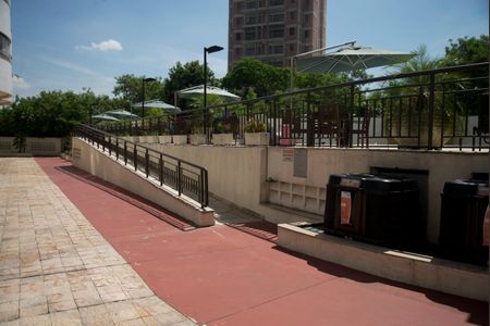 Apartamento para alugar com 280m², 3 quartos e 4 vagasÁrea comum - Piscina