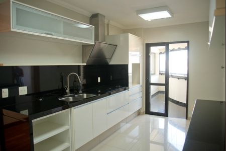 Apartamento para alugar com 280m², 3 quartos e 4 vagasCozinha