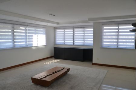 Apartamento para alugar com 280m², 3 quartos e 4 vagasSala