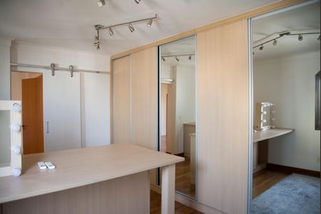 Apartamento para alugar com 280m², 3 quartos e 4 vagasCloset da suíte 1