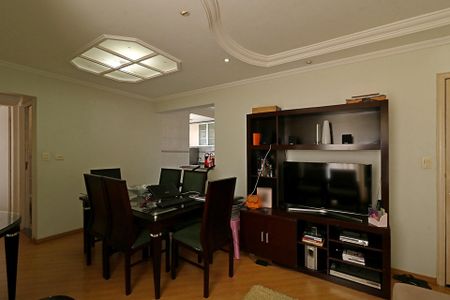 Apartamento para alugar com 75m², 2 quartos e 1 vagaSala