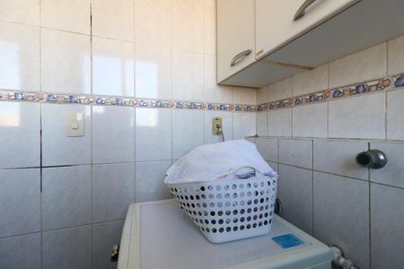 Apartamento para alugar com 75m², 2 quartos e 1 vagaÁrea de Serviço