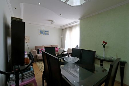 Apartamento para alugar com 75m², 2 quartos e 1 vagaSala