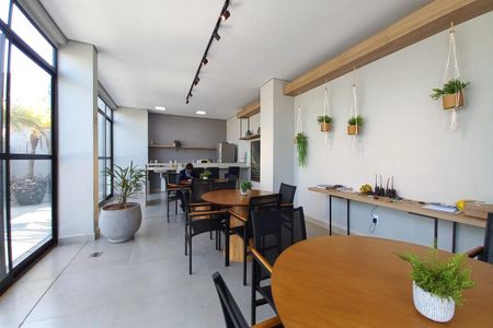 Apartamento à venda com 34m², 1 quarto e 1 vaga Apartamento à venda com 34m², 1 quarto e 1 vagaÁrea comum - Salão de festas