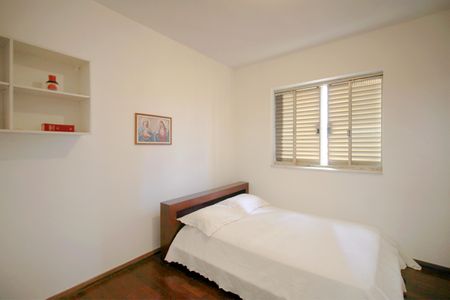 Casa para alugar com 357m², 8 quartos e 3 vagasQuarto 2