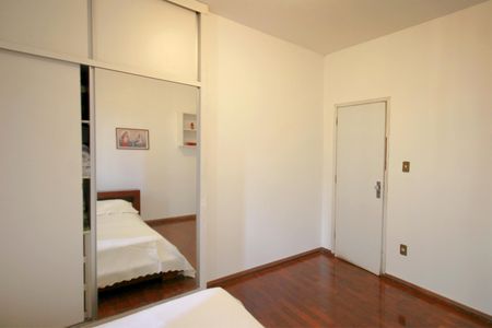 Casa para alugar com 357m², 8 quartos e 3 vagasQuarto 2