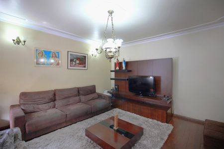 Casa para alugar com 357m², 8 quartos e 3 vagasSala