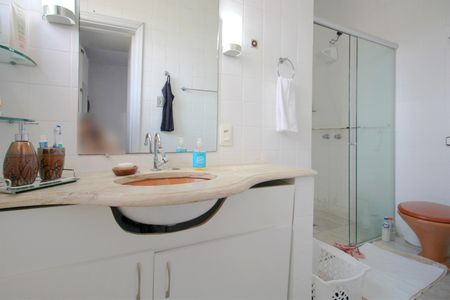 Casa para alugar com 357m², 8 quartos e 3 vagasBanheiro da Suíte