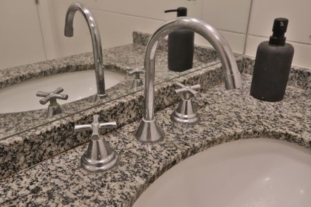 Apartamento à venda com 64m², 2 quartos e 1 vagaQuarto 2 - Banheiro