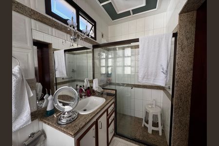 Apartamento à venda com 190m², 4 quartos e 3 vagasBanheiro 1 - suíte 1