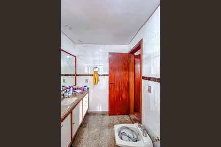 Apartamento à venda com 200m², 4 quartos e 2 vagasBanheiro da Suíte 3