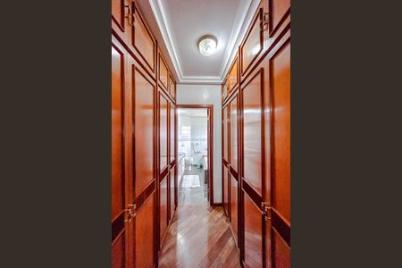 Apartamento à venda com 200m², 4 quartos e 2 vagasCloset da suíte 1