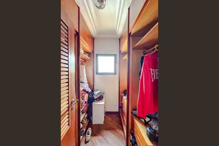 Apartamento à venda com 200m², 4 quartos e 2 vagasCloset da suíte 3