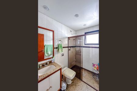 Apartamento à venda com 200m², 4 quartos e 2 vagasBanheiro da Suíte 2