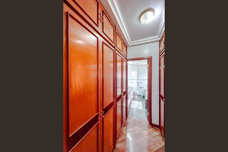 Apartamento à venda com 200m², 4 quartos e 2 vagasCloset da suíte 1