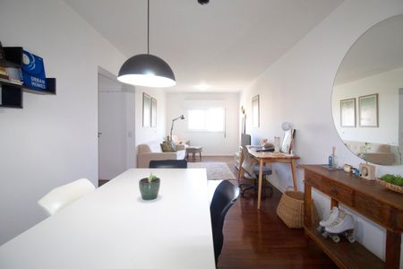 Apartamento à venda com 70m², 1 quarto e 1 vagaSala
