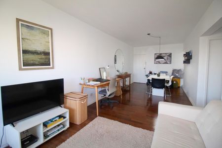 Apartamento à venda com 70m², 1 quarto e 1 vagaSala