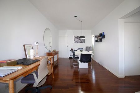Apartamento à venda com 70m², 1 quarto e 1 vagaSala