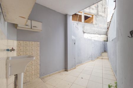 Casa à venda com 83m², 2 quartos e 1 vagaÁrea de Serviço