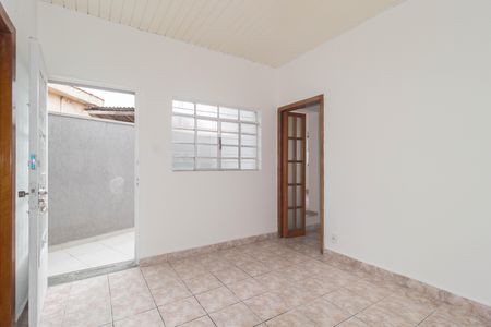 Casa à venda com 83m², 2 quartos e 1 vagaSala
