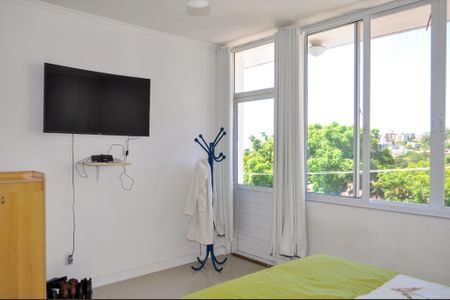 Casa à venda com 450m², 4 quartos e 4 vagas Casa à venda com 450m², 4 quartos e 4 vagasSuíte 1