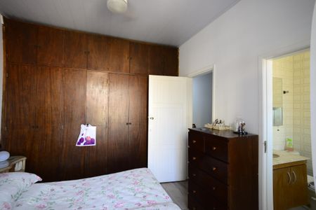 Casa à venda com 180m², 4 quartos e 1 vagaSuíte