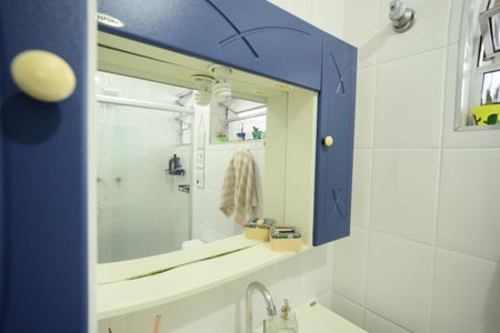 Casa à venda com 180m², 4 quartos e 1 vagaBanheiro