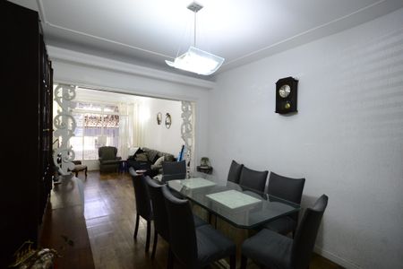 Casa à venda com 180m², 4 quartos e 1 vagaSala