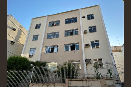 Apartamento para alugar com 50m², 2 quartos e sem vagaFachada e portaria